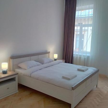 Avangard Passage Kryva Lypa Apartment Lviv Exteriör bild