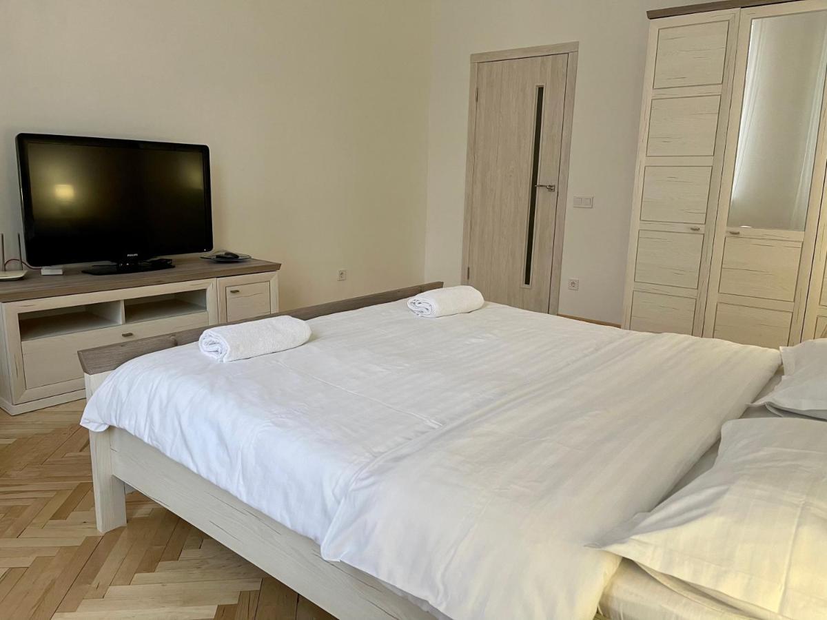 Avangard Passage Kryva Lypa Apartment Lviv Exteriör bild